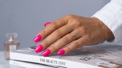 10 Nail Designs That Make Short Nails Look Longer Instantly Popular Manicure Tricks