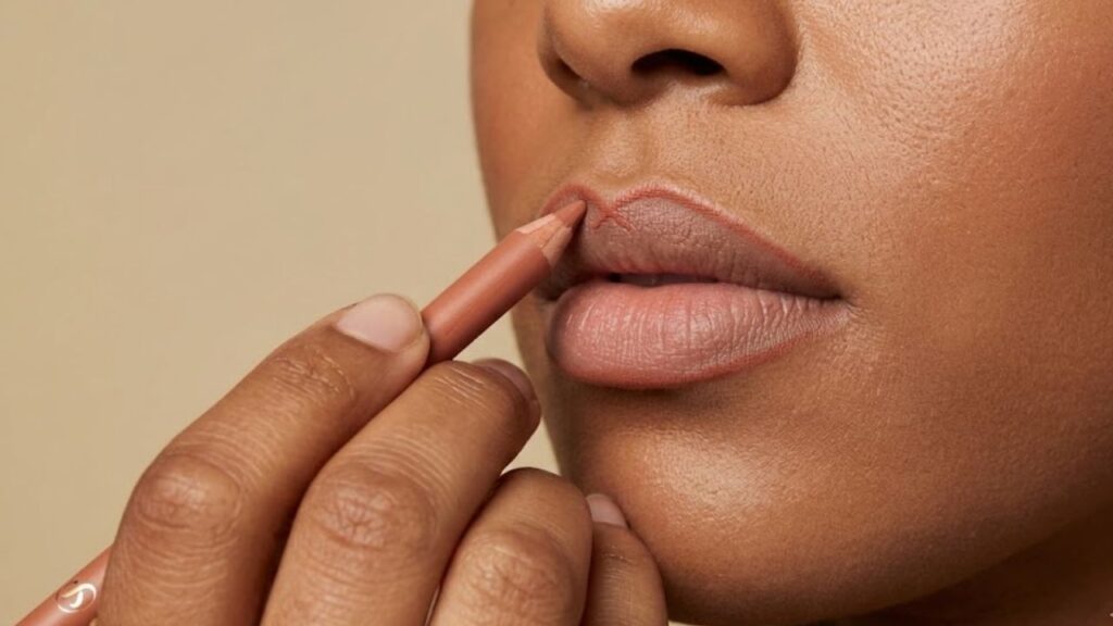 Lip Definition Trick: Strategic