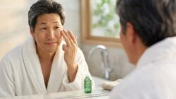 Best Anti-Aging Face Creams for Men: Skincare Experts Recommend Top Moisturizers for Mature Skin
