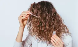 How to Untangle Curly Hair: Step by Step Method That Prevents Breakage And Protects Curl Shape